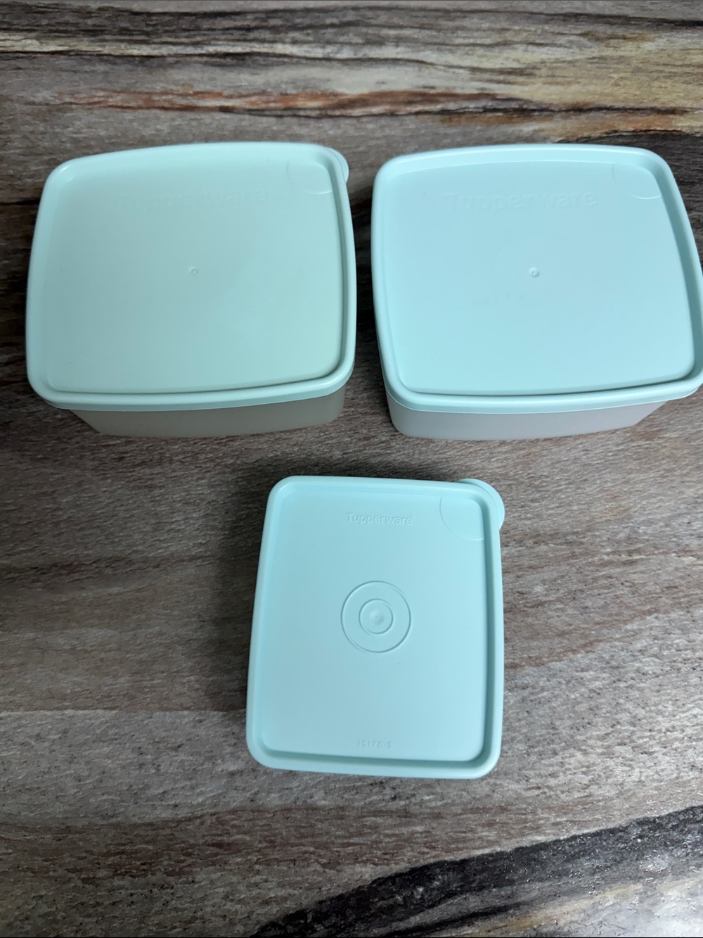 Tupperware Square Containers - Picture 3 of 4